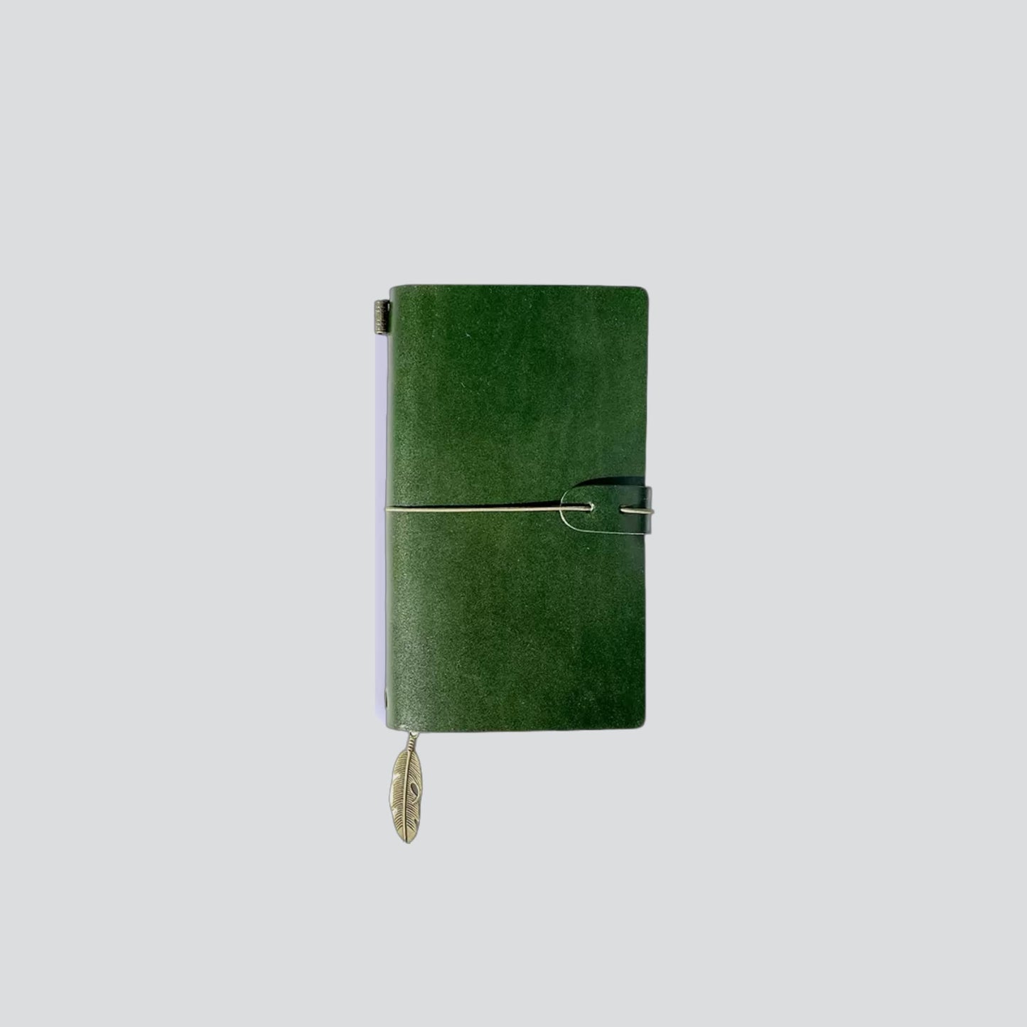 Personalizable Leather Travel Journal - M size Green color